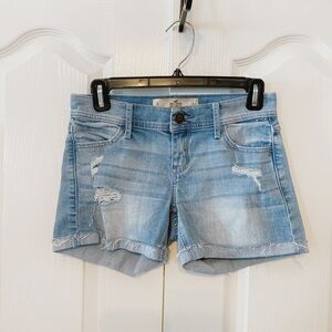 Hollister Midi Jeans Shorts Size 0 W 24 Distressed light wash